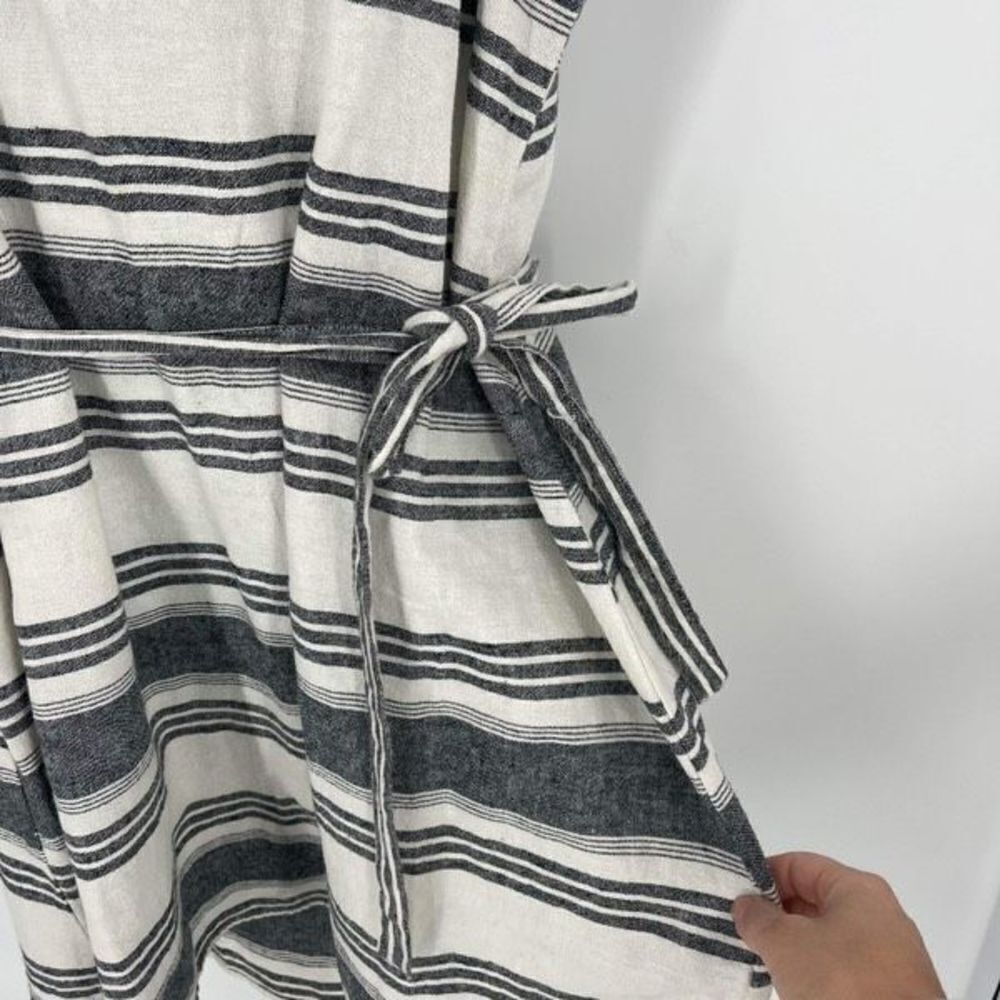 Old Navy Women's Striped Linen Blend V-Neck Tie Front Dress Gray White‎ Size XL - Picture 5 of 10